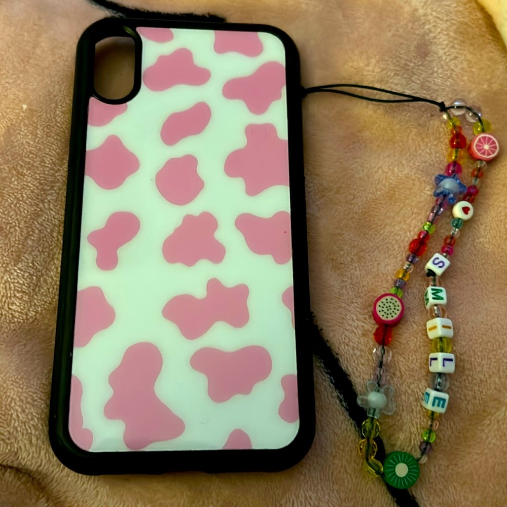 iPhone XR case from SHEIN included with a charm bracelet from Amazon.